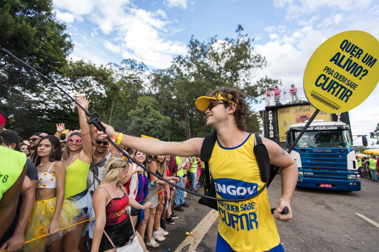 Foliões durante trio do Monobloco em SP; Engov aposta em Carnaval para reforçar novo slogan (Divulgação)